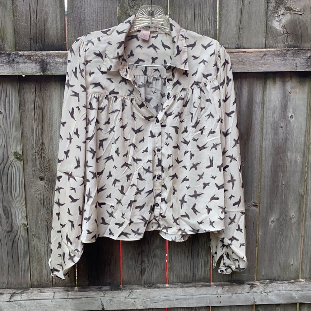 Forever 21 bird button Down Shirt sz. S